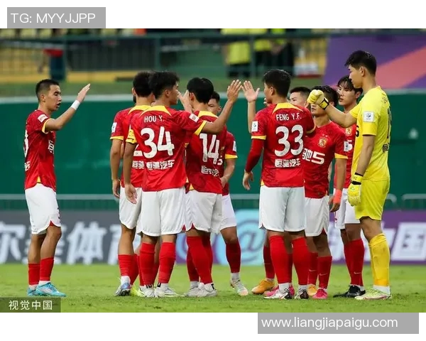 广州队现役足球明星风采大揭秘他们的成长与成就分享