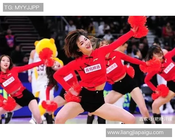 篮球明星直播中展现魅力风采引发热议引领潮流的抖胸表演引爆全网热情